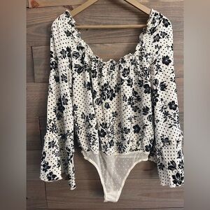 INTIMATELY  (FREE PEOPLE) BODYSUIT BOHO PEASANT STYLE